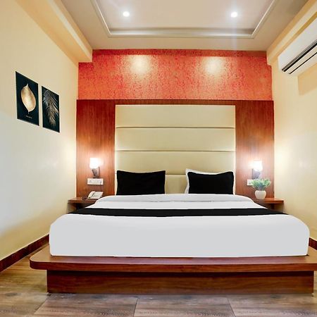 Super Townhouse Oak Pacify Hills Hotel Rajpur Exterior photo