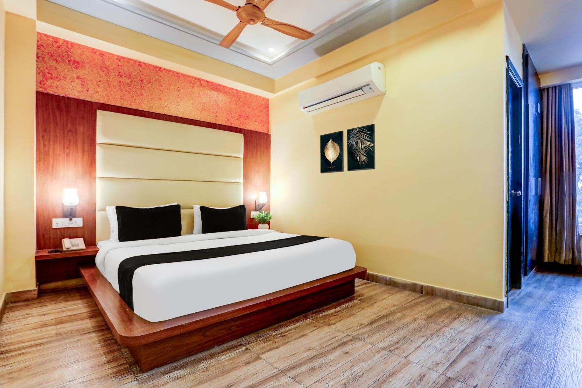 Super Townhouse Oak Pacify Hills Hotel Rajpur Exterior photo